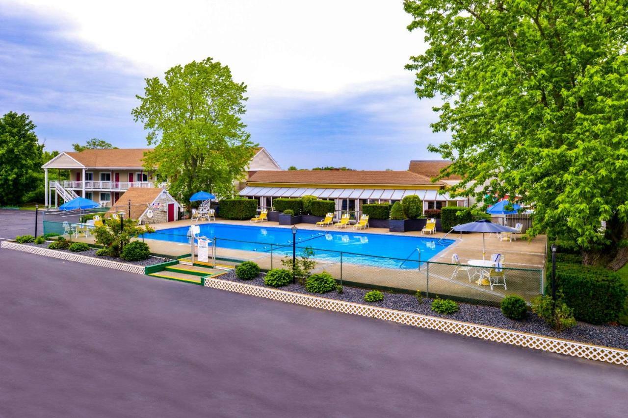 Rodeway Inn Orleans - Cape Cod Экстерьер фото